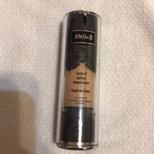 Kat Von D Lock It Tattoo Foundation